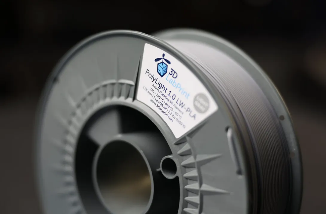 Active foaming Light Weight filament